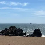 De L'eve - T2 A 380m M Hulot Et Commerces - St Marc Sur Ideal Famille Proche La Baule P0rnichet Avec Parking Prive Apartmán Saint-Nazaire (Loire-Atlantique)