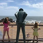 De L'eve: Beachside Family Retreat With Private Parking Saint-Nazaire (Loire-Atlantique)