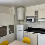 Apartment De L'eve: Beachside Family Retreat With Private Parking Saint-Nazaire (Loire-Atlantique)