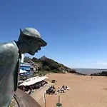 De L'eve: Beachside Family Retreat With Private Parking Apartment Saint-Nazaire (Loire-Atlantique)